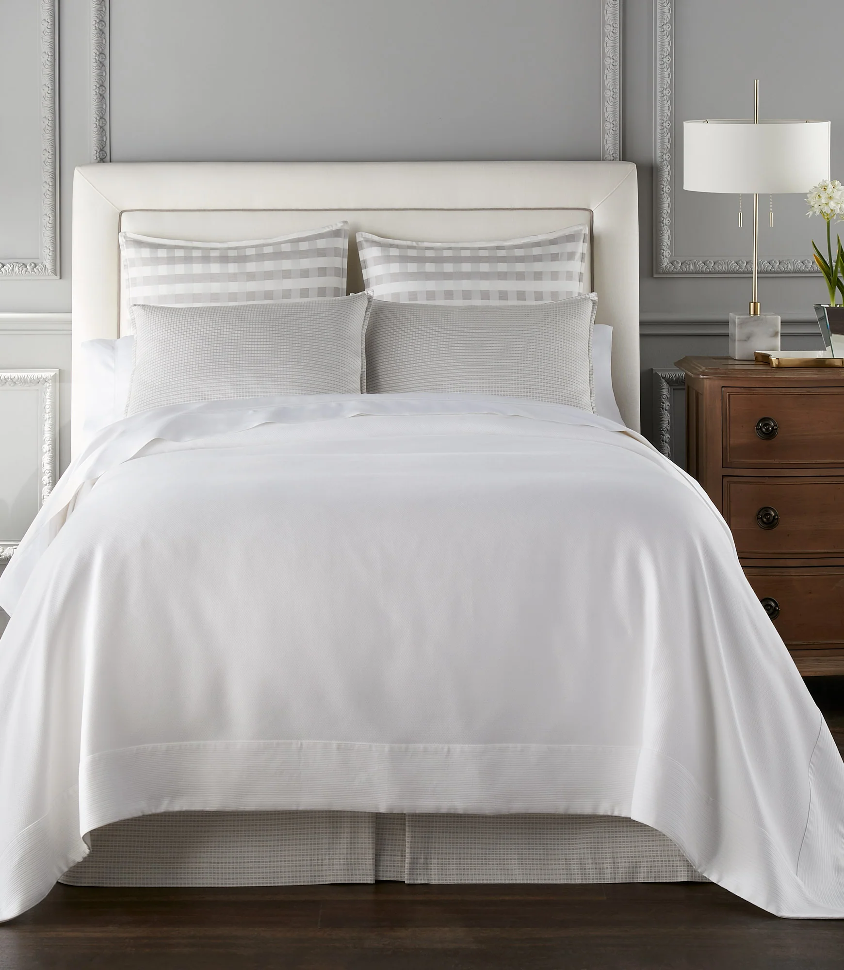 Angelina Matelassé Coverlet - Image 3